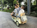 飛鴿兒童電動(dòng)雙人摩托車(chē)可坐大人2人男女孩寶寶1-8歲三輪車(chē)遙控玩具車(chē) 卡其色 藍(lán)牙遙控 雙驅(qū)12V4 音樂(lè) 親子車(chē)同乘  送生日周歲禮物 曬單實(shí)拍圖
