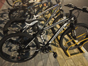 金武端自行車(chē)成人山地車(chē)公路賽車(chē)單車(chē)騎行變速超輕越野中學(xué)生初中青少年 頂配版-輻條輪-黑白色 26寸21速 曬單實(shí)拍圖