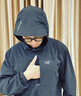 始祖鳥(niǎo)（ARC'TERYX）GAMMA LIGHTWEIGHT 戶(hù)外男士純色連帽軟殼輕量透氣沖鋒衣夾克外套 黑色/Black M （70kg-80kg）尺碼偏大 曬單實(shí)拍圖