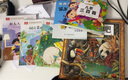 【官方正版】萬(wàn)物復書(shū)2025秋一年級來(lái)喝水吧我愛(ài)大自然一園青菜成了精兒歌300首和大人一起讀太陽(yáng)鏡老柳樹(shù)爺爺和小魚(yú)小巴掌童話(huà)笨狼的聰明計劃笨狼的故事八桂悅讀閱讀一年級書(shū)香魯韻墨香三晉 【全6冊】一年級 曬單實(shí)拍圖