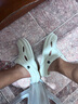 名創(chuàng  )優(yōu)品（MINISO）洞洞鞋男士夏季外穿防滑厚底eva踩屎感涼鞋防臭海邊沙灘包頭拖鞋 曬單實(shí)拍圖