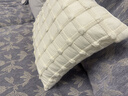 微光里沙發(fā)抱枕客廳輕奢高級感奶油ins風(fēng)沙發(fā)靠枕靠墊床上飄窗裝飾枕頭 凹凸泡泡抱枕45cm【含高彈內芯】 曬單實(shí)拍圖