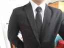 卡度頓西服套裝男三件套職業(yè)商務(wù)小西裝正裝外套男修身新郎伴結婚禮服 黑色雙扣【西服+西褲+襯衫】 2XL 【126-140斤】+8件禮品 曬單實(shí)拍圖
