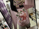 UR【HOT】2025夏季新款女裝少女感撞色印花長(zhǎng)袖T恤UYL450161 淺粉色 S 曬單實(shí)拍圖