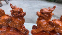 瑪朵維汀實(shí)木雕貔貅擺件工藝品飛天皮丘玄關(guān)客廳辦公室裝飾品店捕開(kāi)業(yè)禮品 小號(hào)花梨木一對(duì)貔貅【長(zhǎng)28厘米】 曬單實(shí)拍圖