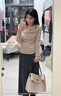 柯蘭娜法式燕麥色蕩領露肩針織衫春季斜肩修身長袖T恤女內(nèi)搭打底上衣 蕎麥色 L  【110-120斤】 曬單實拍圖