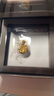 周大福鎖愿mini小鼻嘎荷花鎖包足金黃金吊墜女送生日禮物F236623 約0.85g計價(jià)(工費280) 曬單實(shí)拍圖