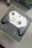 微軟（Microsoft）Xbox無(wú)線游戲手柄 Elite 2精英2代二代 白色青春版 無(wú)線控制器 藍(lán)牙 PC/平板/手機(jī) Steam 明末 曬單實(shí)拍圖