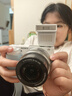 索尼（SONY）ZV-E10 zve10 微單數(shù)碼相機 4K視頻 入門級APS-C畫幅vlog直播相機 ZV-E10L 【國家補貼】ZV-E10+16-50白色套機 官方標配【不含內(nèi)存卡/相機包/等】 曬單實拍圖
