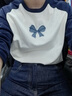 初語(yǔ)牛仔蝴蝶結美式t恤女2024秋季新款撞色插肩袖減齡休閑上衣 藏藍-米杏 L 曬單實(shí)拍圖