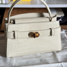 CHARLES&KEITH鱷魚紋凱莉包手提斜挎婚包包女包生日禮物CK2-50270880-1 Ivory象牙色 S 曬單實(shí)拍圖