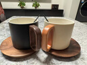 日本丨大師半見(jiàn)咖啡杯碟套裝情侶對杯拿鐵杯大容量水杯閨蜜禮盒裝 木柄咖啡杯(黑砂)+（米白） 320ml 曬單實(shí)拍圖