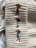 俞兆林羊毛混紡新款可愛(ài)臘腸狗刺繡帽子圍巾女軟糯百搭保暖圍脖男冬禮盒 燕麥米色小狗帽子 曬單實(shí)拍圖
