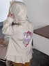 Teenie Weenie  Kids小熊童裝秋季女寶寶連帽刺繡印花短款風(fēng)衣外套 米色 100 cm 曬單實(shí)拍圖