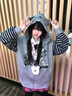 甜米寶2025新款秋冬加絨加厚貓耳連帽外套女可愛(ài)亞萌感寬松條紋撞色衛衣 灰色  常規 L 110-120斤 曬單實(shí)拍圖