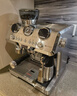 德龍（Delonghi）咖啡機意式半自動(dòng)家用19Bar美式現磨冷萃 升級蒸汽細桿全自動(dòng)打奶泡 金屬面板機身 銀騎士EC9885.M 15檔研磨40微米 豆粉兩用 新牛角手柄大容量水箱 曬單實(shí)拍圖