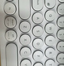 羅技（Logitech）時(shí)尚系列 K380 鍵盤(pán) 藍牙辦公鍵盤(pán) 無(wú)線(xiàn)鍵盤(pán) 女友 便攜超薄鍵盤(pán) 筆記本鍵盤(pán) 芍藥白 曬單實(shí)拍圖