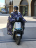夢(mèng)多福 電動(dòng)車(chē)擋風(fēng)被秋冬季加厚加絨親子防風(fēng)被摩托車(chē)罩護膝防水擋風(fēng)衣 藏青護肩護脖丨加厚超暖奧粒絨丨720°全包0透風(fēng) 曬單實(shí)拍圖