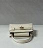 CHARLES&KEITH鱷魚(yú)紋凱莉包手提斜挎婚包包女包生日禮物CK2-50270880-1 Ivory象牙色 S 曬單實(shí)拍圖