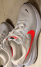耐克男子透氣專(zhuān)業(yè)跑步鞋冬季公路緩震NIKE REVOLUTION 8 HJ9198 102白/亮深紅/白金色/黑 42 曬單實(shí)拍圖