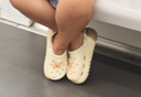 名創(chuàng)優(yōu)品（MINISO）洞洞鞋女款2025新款eva防滑防臭沙灘鞋增高涼拖鞋女夏季外穿 卡其+海洋星星(10個(gè))滴塑 38-39 曬單實(shí)拍圖