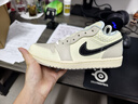 耐克（NIKE）Jordan官方耐克喬丹AJ1板鞋女運動(dòng)鞋冬季新款復古低幫緩震HQ3440 101沙堆白/黑/棉布白/冰川藍/椰奶色 41 曬單實(shí)拍圖