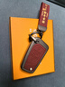 速現豐田卡羅拉鑰匙套九代凱美瑞男雷凌銳放銳志榮放車(chē)漢蘭達威蘭達殼 D款諸事皆順【鋅合金】+配套皮繩 無(wú)規格 曬單實(shí)拍圖