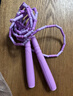 迪卡儂（DECATHLON）兒童竹節跳繩小學(xué)生專(zhuān)用兒童初學(xué)運動(dòng)專(zhuān)業(yè)花樣中考跳繩KIDX 紫羅蘭竹節繩(約240厘米) 曬單實(shí)拍圖