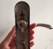 虎頓（HOTUN）不銹鋼衛(wèi)浴門鎖鋁合金單舌執(zhí)手鎖廁所衛(wèi)生間洗手間門鎖孔距110 曬單實(shí)拍圖