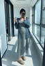 革曼孕婦裝套裝秋季2025韓版慵懶風(fēng)春秋襯衫孕婦連衣裙兩件套背心長(cháng)裙 淺灰吊帶裙 XL 曬單實(shí)拍圖