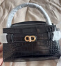 CHARLES&KEITH鱷魚(yú)紋凱莉包手提斜挎婚包包女包生日禮物CK2-50270880-1 Black黑色 S 曬單實(shí)拍圖
