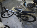 金武端自行車(chē)成人山地車(chē)公路賽車(chē)單車(chē)騎行變速超輕越野中學(xué)生初中青少年 頂配升級版-輻條輪-黑白色 27.5寸21速 曬單實(shí)拍圖