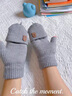 DFBK兒童手套冬天保暖寫(xiě)字秋冬季男童小學(xué)生防凍防寒女童毛線(xiàn)翻蓋半指 淺灰色【皮標小鹿】 曬單實(shí)拍圖