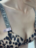 維多利亞的秘密 夏季經(jīng)典水鉆Logo肩帶深V聚攏無痕文胸女性感內(nèi)衣七夕送女友禮物 豹紋-聚攏-經(jīng)典水鉆肩帶 60115 75A （34A） 曬單實(shí)拍圖