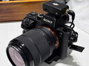 大疆（DJI）Mic Mini 迷你無(wú)線(xiàn)降噪領(lǐng)夾麥克風(fēng) 戶(hù)外采訪(fǎng)直播vlog手機相機高品音質(zhì)紐扣式收音麥 Mic Mini 一拖二（兩發(fā)一收，含充電盒） 官方標配（不含 Lightning 連接頭） 曬單實(shí)拍圖