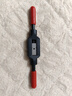 天工（TIANGONG）手動(dòng)絲錐絞手M1-M20絲攻合金鋼扳手手用絲錐可調式手動(dòng)絞手攻牙器 黑紅絲錐扳手（M1-M8） 曬單實(shí)拍圖