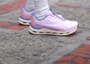Skechers兒童天際閃穿鞋減震防滑專(zhuān)業(yè)運動(dòng)鞋女大童一腳蹬舒適跑鞋303654L 曬單實(shí)拍圖