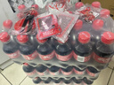 可口可樂300ml*24罐*3箱+周邊（手機(jī)支架*1+撕拉小卡*2+鑰匙扣*2?） 曬單實拍圖