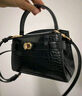 CHARLES&KEITH鱷魚(yú)紋凱莉包手提斜挎婚包包女包生日禮物CK2-50270880-1 Black黑色 S 曬單實(shí)拍圖