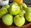 傾睦山西運城青蘋(píng)果當季現摘現發(fā)酸甜綠蘋(píng)果平果當季時(shí)令孕婦新鮮水果 2斤精選小果【單果 60-65mm】 曬單實(shí)拍圖
