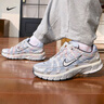 耐克男子透氣運動(dòng)鞋冬季復古跑鞋風(fēng)緩震反光NIKE P-6000 IH4465 095金屬銀/山峰白/狼灰/煤黑/黑 42 曬單實(shí)拍圖