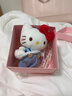 迪士尼正版HelloKitty包包掛件鑰匙扣眼鏡哈嘍kt貓玩偶公仔閨蜜女生禮物 藍色背帶褲kitty+白色挎包【正版 曬單實(shí)拍圖