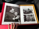人民的勝利 中國大閱兵珍藏版套裝禮盒含畫(huà)冊+徽章+蓋章珍藏頁(yè)+郵票 人民日報出版社紀念畫(huà)冊文創(chuàng  ) 曬單實(shí)拍圖
