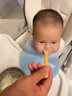 貝兒欣新生嬰兒自主進(jìn)食練習兒童餐具輔食勺子寶寶勺子學(xué)吃飯訓練硅膠勺 藍色硅膠防水圍兜【帶收納盒】 曬單實(shí)拍圖