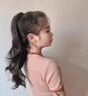 兩世歡假發(fā)辮子女馬尾仿真發(fā)綁帶式氣質(zhì)慵懶層次卷馬尾低扎自然假馬尾辮 升級發(fā)繩馬尾【棕黑色】模特同款 曬單實拍圖