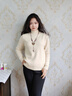 歐貝汐毛衣女加厚加絨秋冬內搭2026新款保暖女裝上衣女士半高領(lǐng)打底衫 燕麥色 均碼 【建議80-120斤】 曬單實(shí)拍圖
