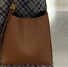 CHARLES&KEITH25秋新品吸扣式托特包手提子母水桶包生日禮物CK2-10782671 Chocolate巧克力色 S 曬單實(shí)拍圖