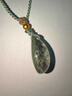 LOUIS WATER珠寶級天然滿(mǎn)天星千層金字塔綠幽靈水滴吊墜女鎖骨鏈水晶項鏈禮物 約3g珠寶級綠幽靈水滴項鏈 圖片僅供參考，品相以實(shí)物為準 曬單實(shí)拍圖