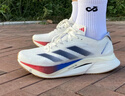 adidas ADIZERO BOSTON 12超輕馬拉松玻纖柱專(zhuān)業(yè)競訓跑鞋阿迪達斯   亮白/深藍/純寶石紅   39 曬單實(shí)拍圖
