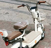 雅迪【新品黑科技】電動(dòng)自行車(chē)Q1鈉電版長(cháng)續航鈉離子電池新國標電動(dòng)車(chē)智能車(chē)通勤電瓶車(chē)鋰電踏板男女藍 曬單實(shí)拍圖